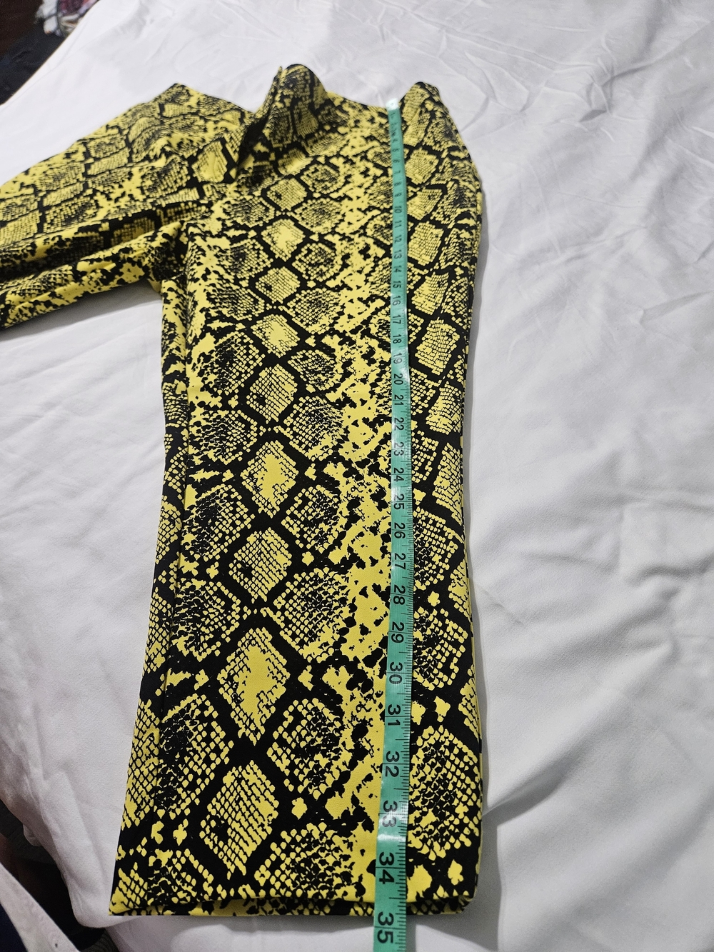 New York & Company Yellow Snake-Print Cropped Wide-Leg Pants - Picture 6 of 10